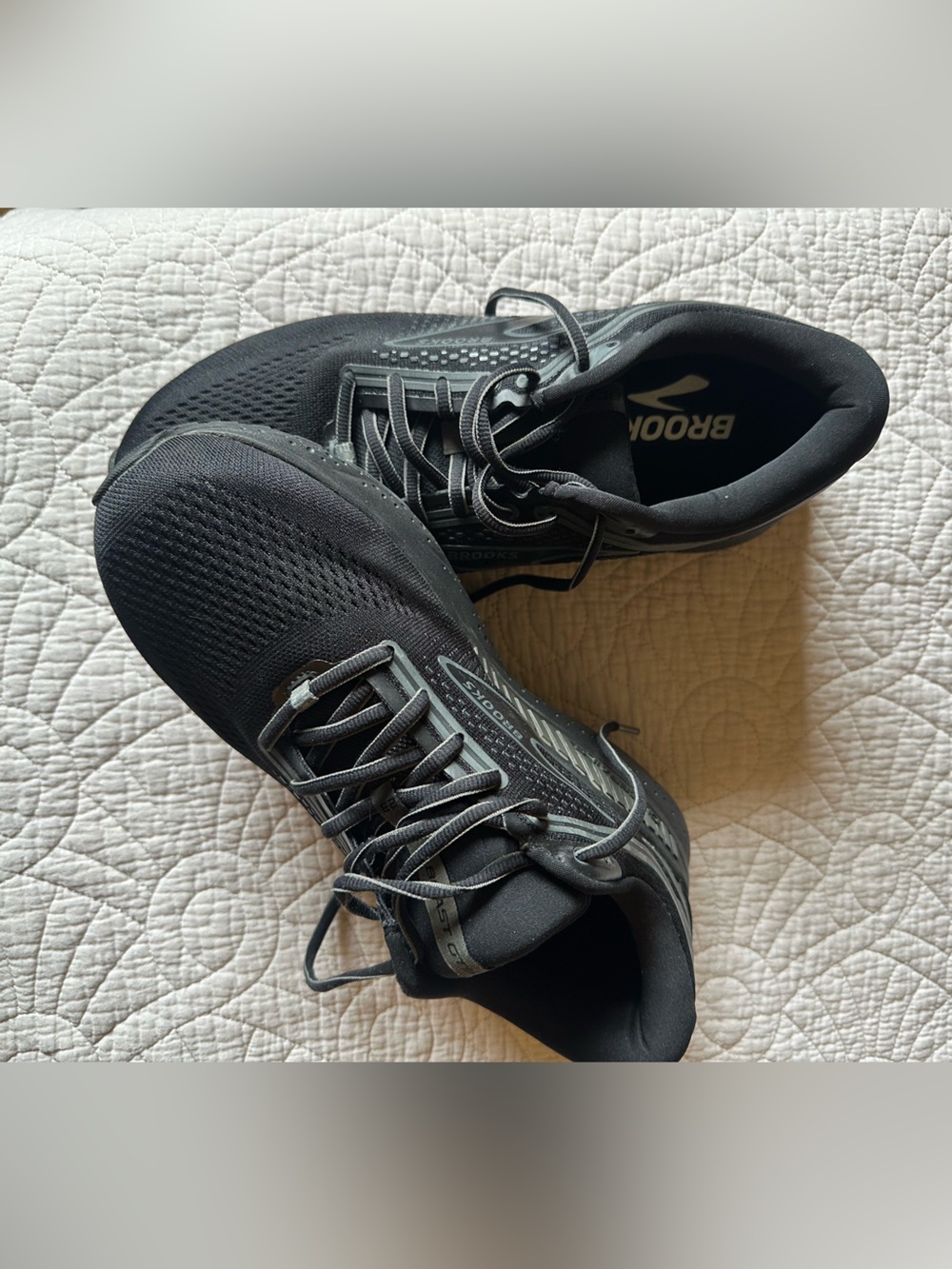 Brooks Men’s Black Athletic Shoes with Gray Details